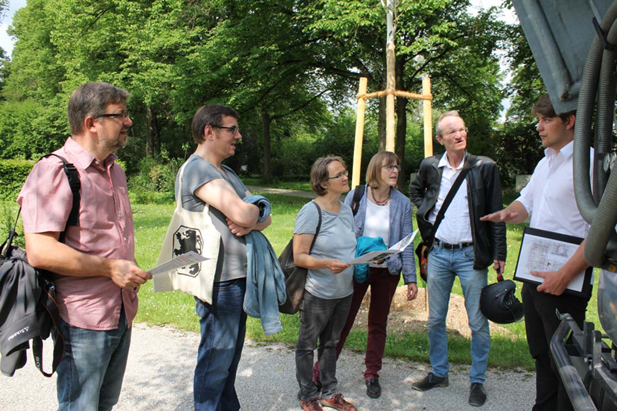 Delegation der Grünen informiert sich über unsere Heißwasser-Methode